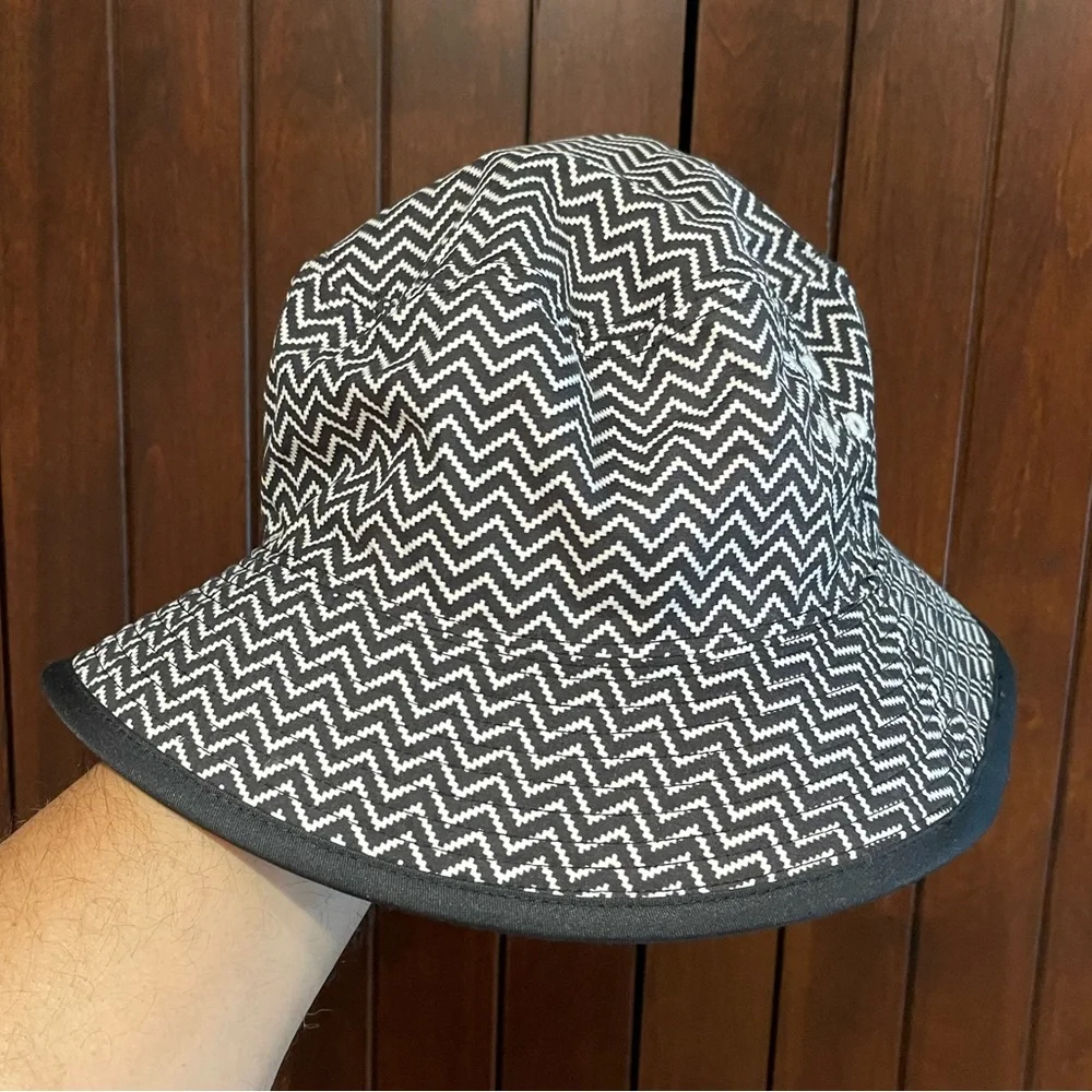 Bucket hat - Picture 6 of 8